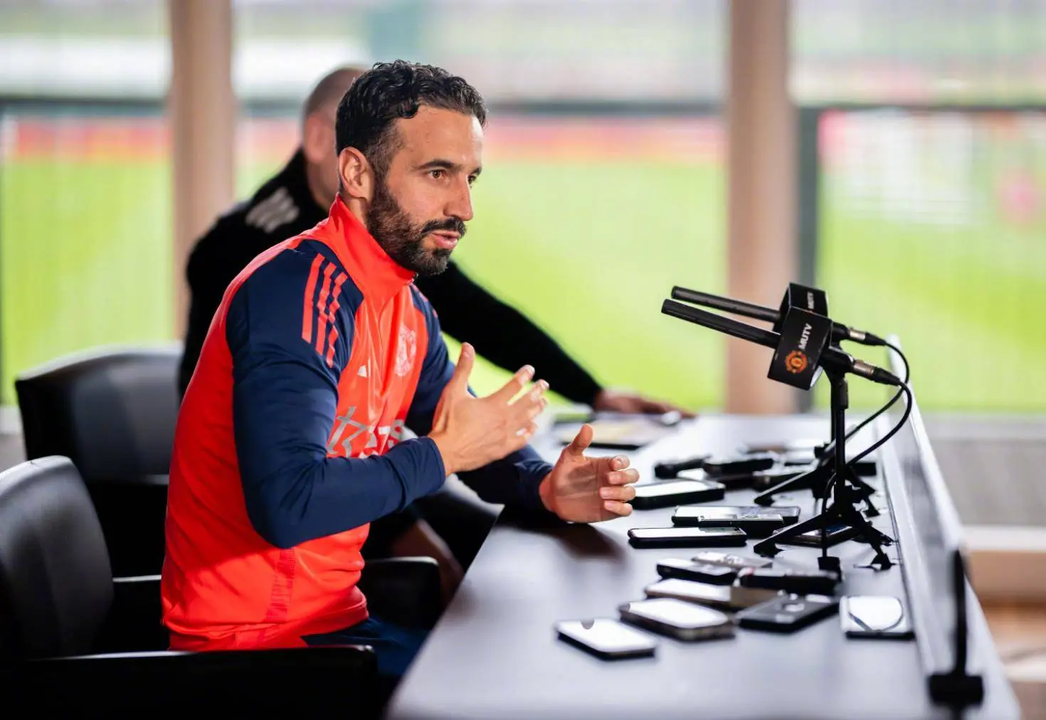 魔的强烈意, yid