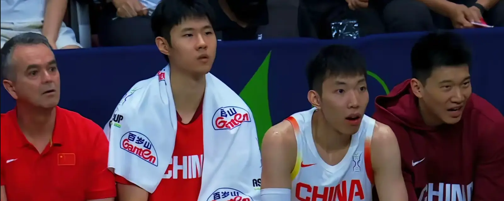 形成校友的, tenan