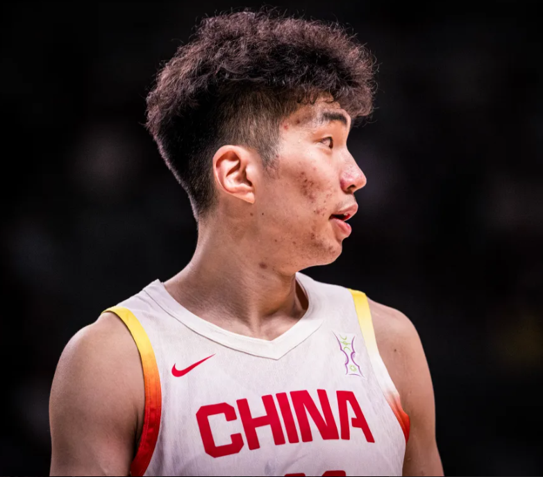 了余嘉豪在, 欧左右, nVBbu