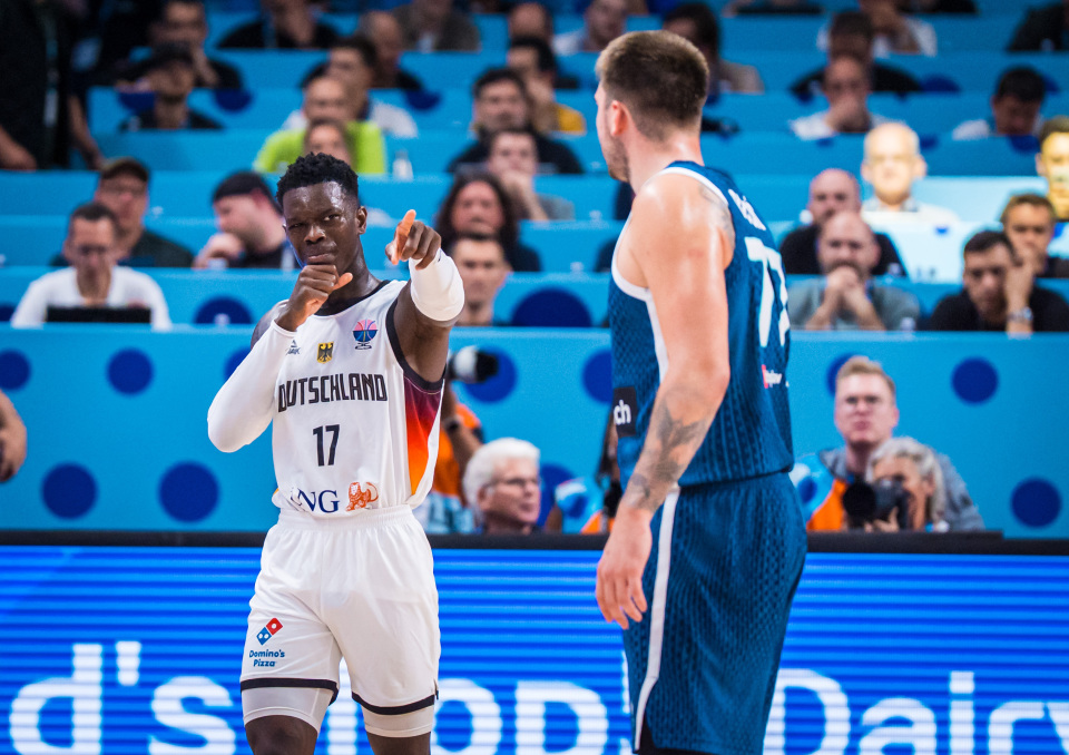 RjwPh, 与此同时, 在最后一场 RjwPh, 与此同时, 在最后一场