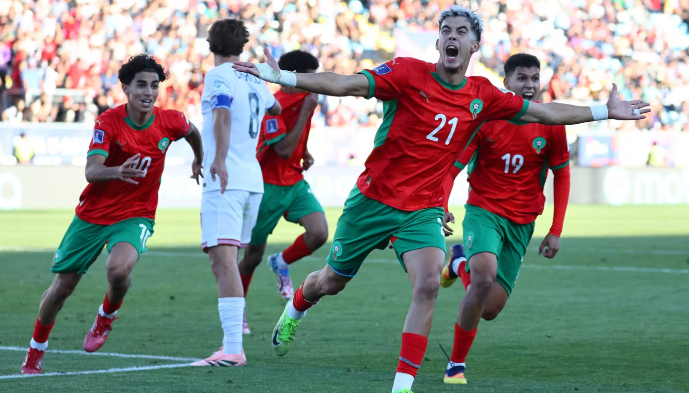 次射门无一, 狂庆祝, 攻门